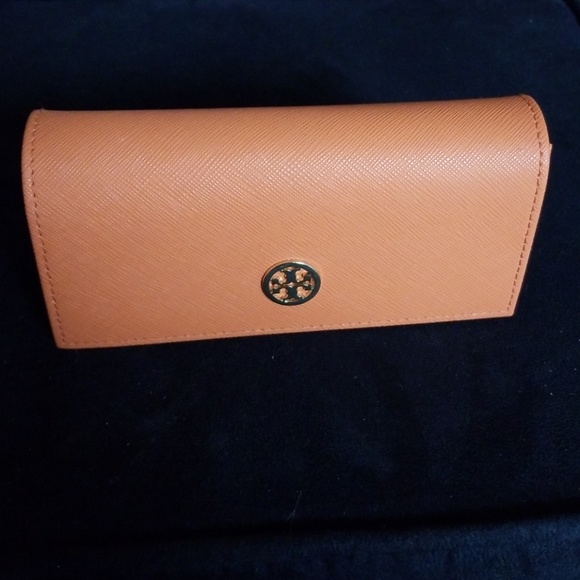 Tory Burch Accessories - Sunglass case Tory Burch